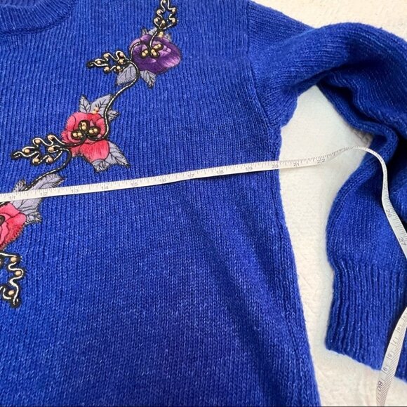 VINTAGE 1980's Royal Blue Raime Blend Embroidered Sweater Size M/L - Picture 6 of 8